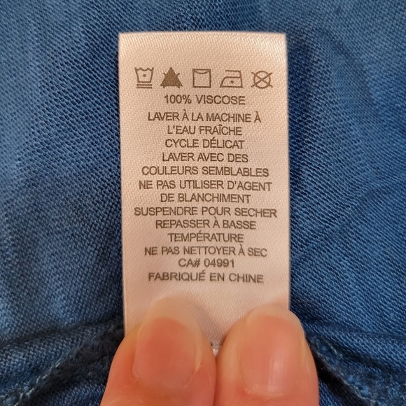 Women's Large Bohemian Floral Embroidery V-neck Sleeveless High-Low Tee Top - Picture 8 of 8